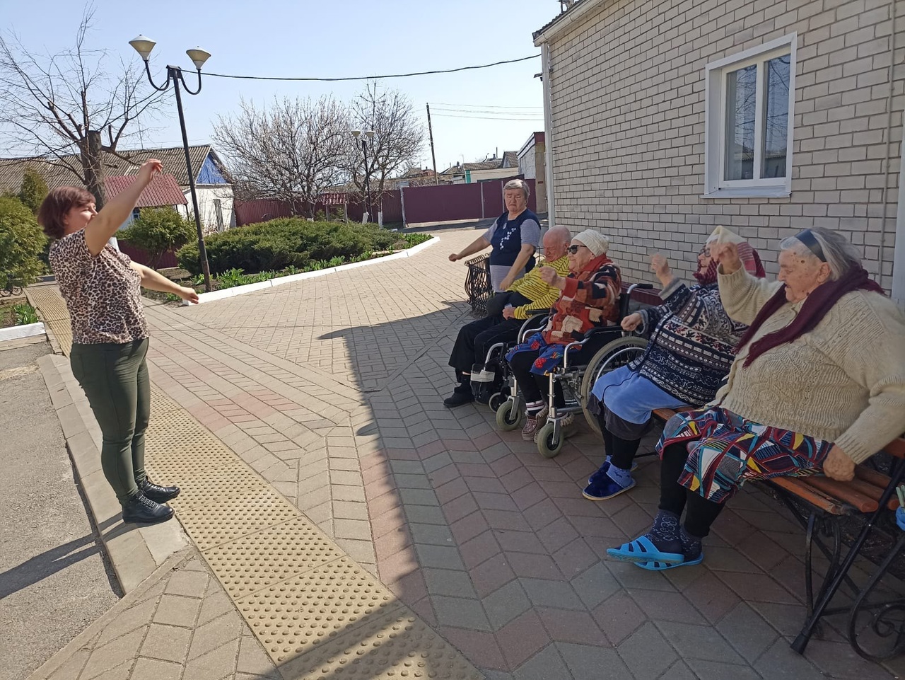 В Иловском доме-интернате для престарелых и инвалидов особое внимание уделяется спорту и физической активности пожилых людей.